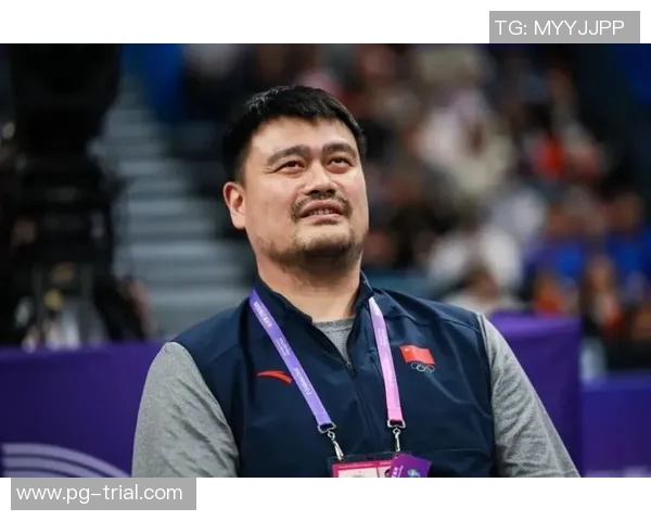 姚明与葛婕的爱情故事：从篮球场到生活的甜蜜旅程