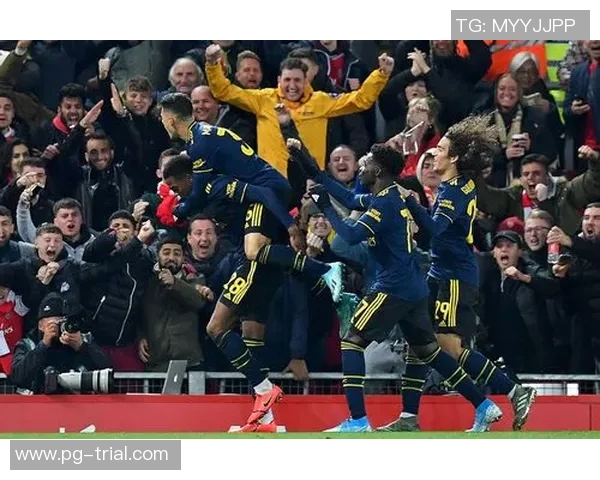 国王杯激战回顾利物浦点球大战险胜里昂引发争议与热议