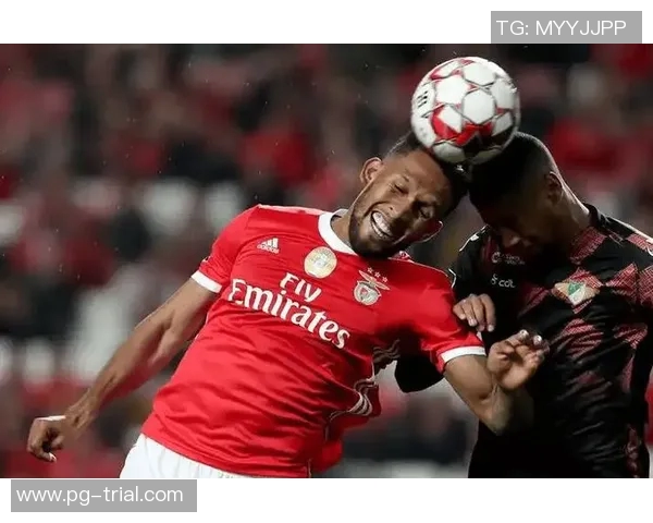 德甲激战：巴黎圣日耳曼大胜本菲卡引发全场惊叹赛后深度解析